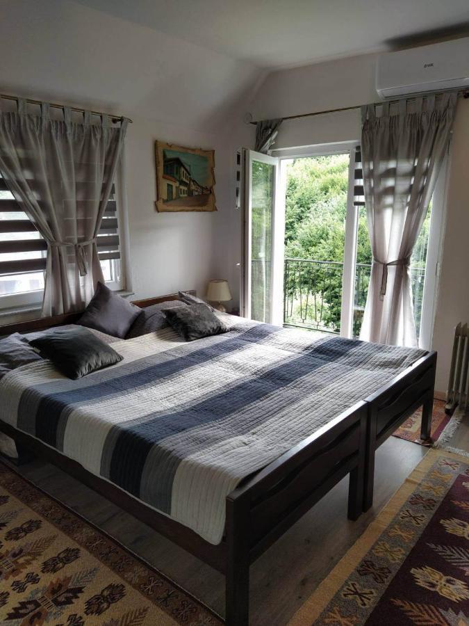 Guest House Bee Visoko Ngoại thất bức ảnh