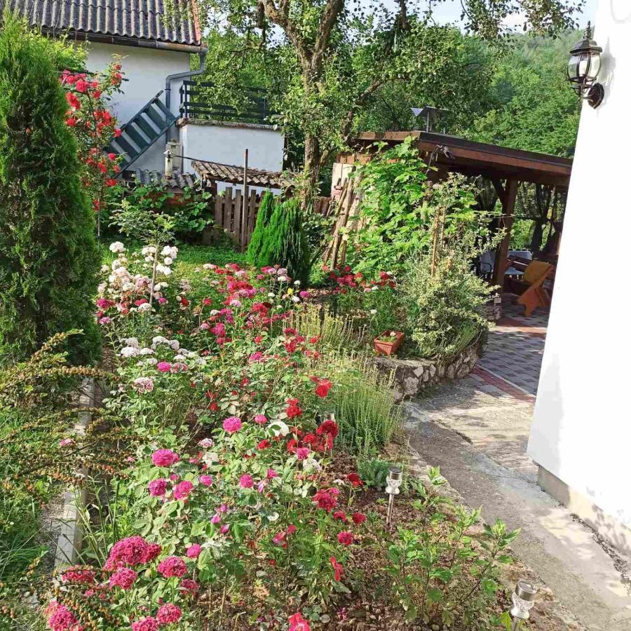 Guest House Bee Visoko Ngoại thất bức ảnh