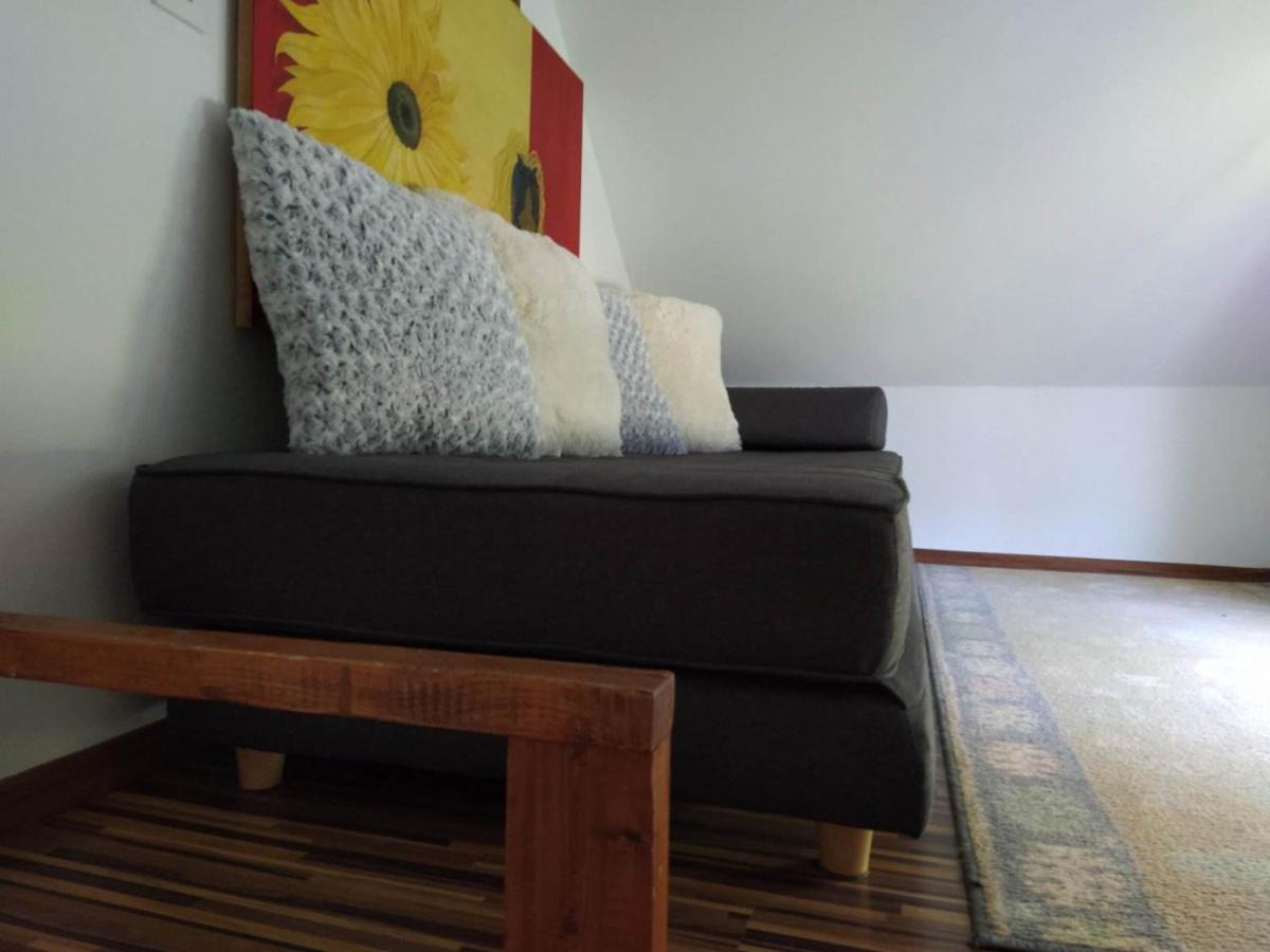 Guest House Bee Visoko Ngoại thất bức ảnh
