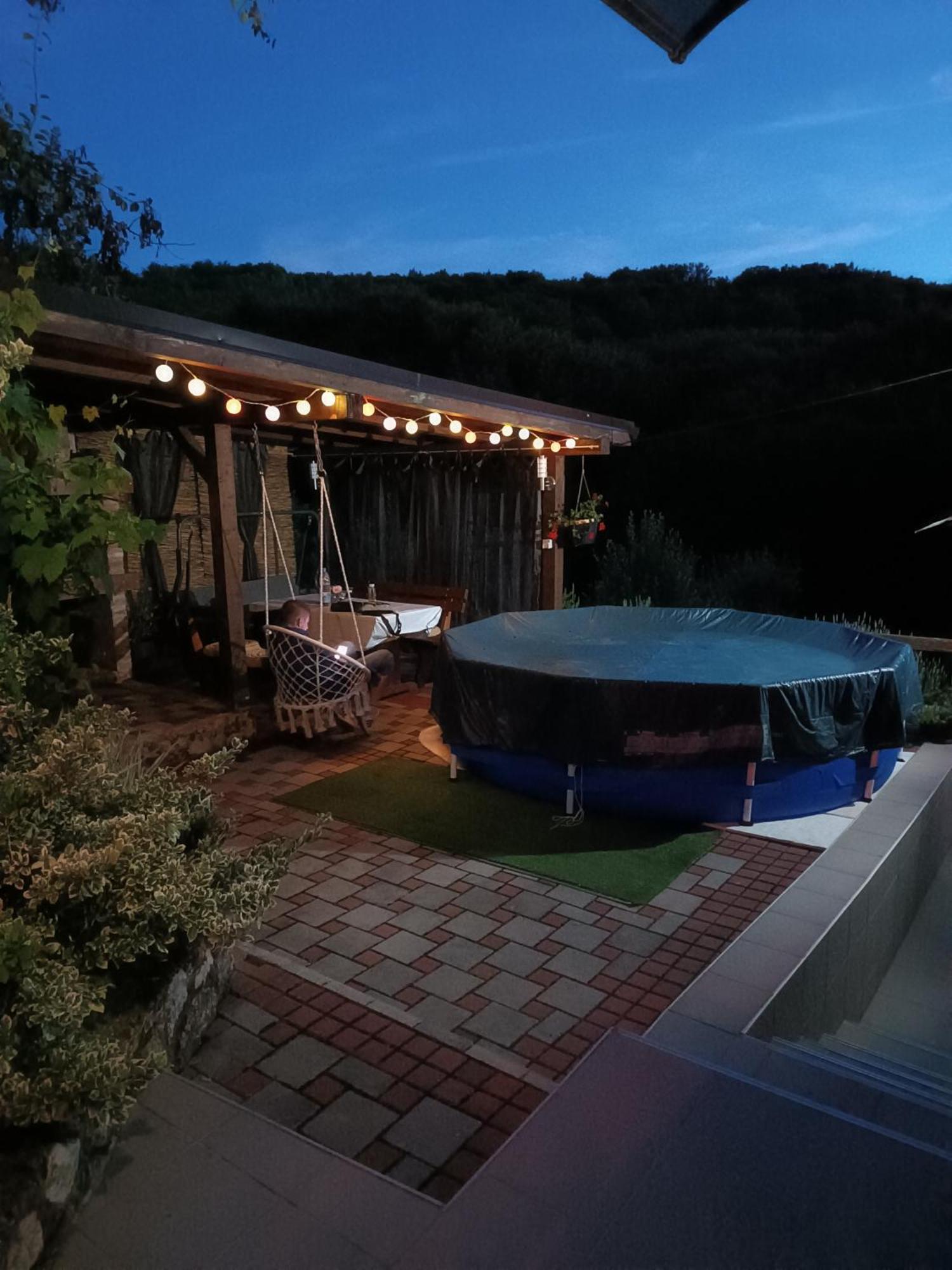 Guest House Bee Visoko Ngoại thất bức ảnh